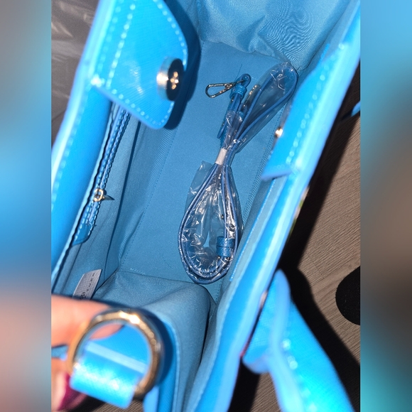 Trina Turk Summer Floral Handbag with NWOT - Picture 7 of 7